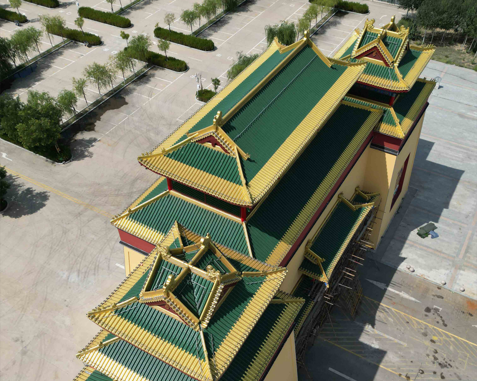 鄂爾多斯準(zhǔn)格爾召旅游區(qū)仿古金屬瓦屋面工程